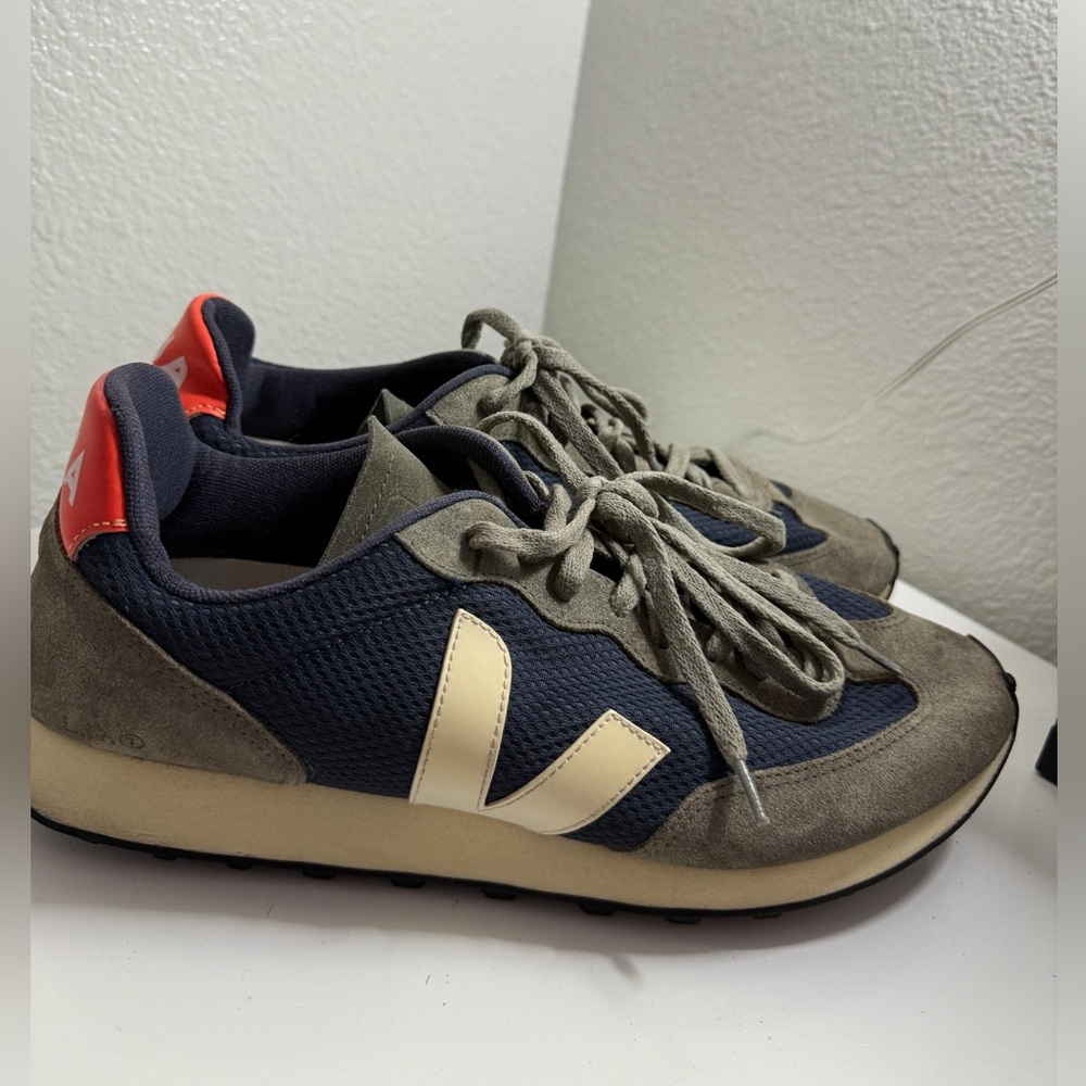 Veja hellblau damen and Gray Sneakers - Picture 3 of 7